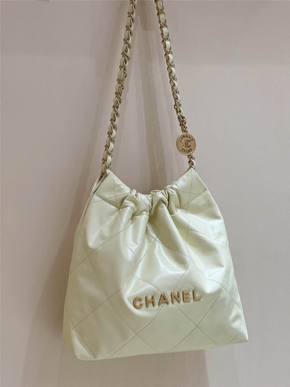 Chanel Chanel 22 Handbag AS3260  Size 35x37x7cm 2025 new 